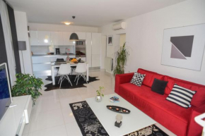 Apartment Nela with Balcony near the beach